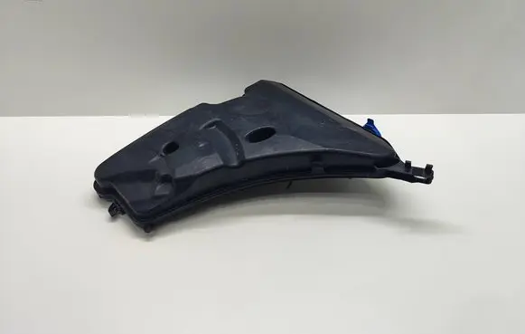 BMW 7 G11 G12 Windshield washer fluid reservoir/tank 7377035 737703507 61667377035