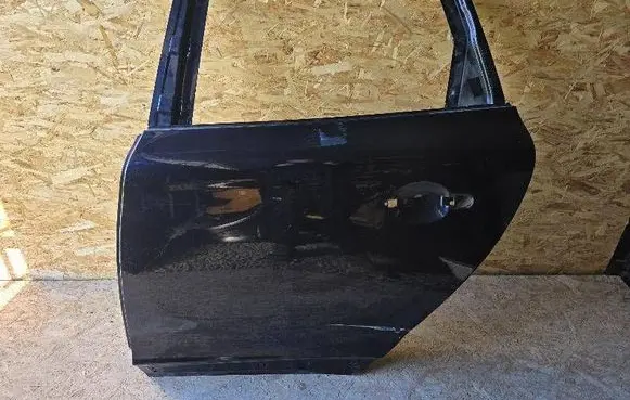 Volvo XC60 Rear door 