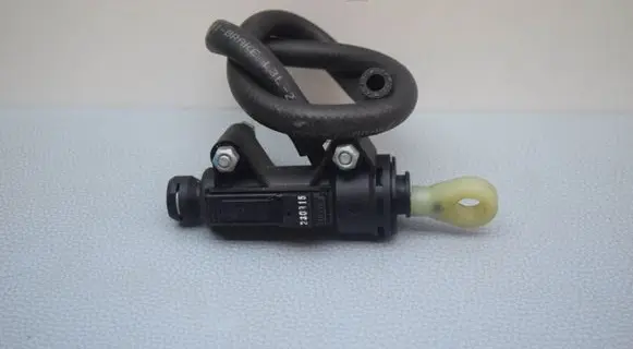 Clutch slave cylinder