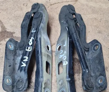 Volkswagen Eos Engine bonnet/hood hinges