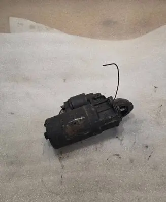 BMW 7 E38 Starter motor