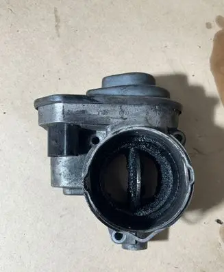Skoda Octavia Mk2 (1Z) Throttle valve 038128063G