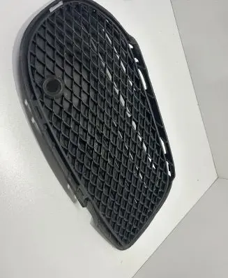 Mercedes-Benz C W205 Front bumper lower grill A2058854023 A2058852523