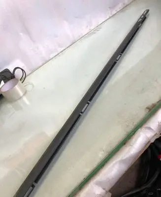 Citroen C4 III e-C4 Front door glass trim molding 9830618680