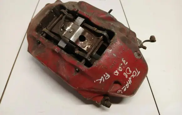Volkswagen Touareg I Front brake caliper