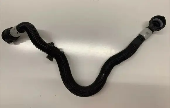 Tesla Model Y Engine coolant pipe/hose 107759400C 1077594