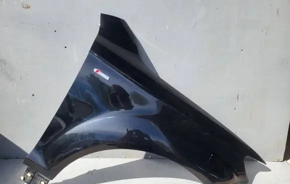 Audi Q7 4L Fender 4L0821102