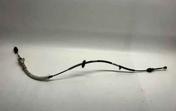 Chevrolet Camaro Gear shift cable linkage 84426693