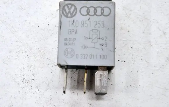 Volkswagen PASSAT B6 Other relay 1K0951253 0332011100