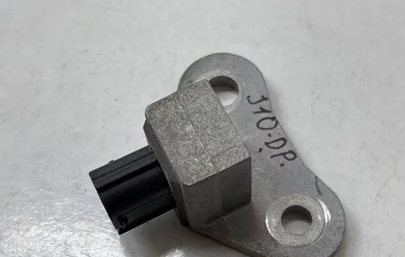 Nissan Qashqai Airbag deployment crash/impact sensor K88301GZ0A