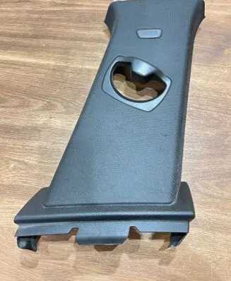 BMW 4 F32 F33 (B) pillar trim (top) 7311216