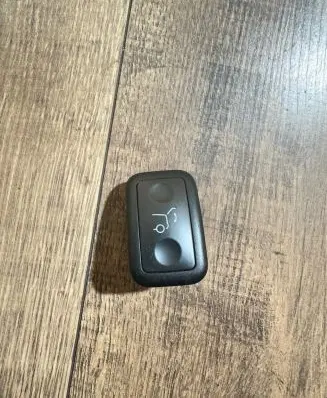 Tailgate opening switch