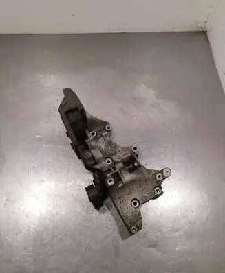 Skoda Octavia Mk2 (1Z) Generator/alternator bracket 03L903143Q