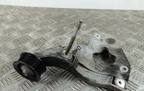Jeep Grand Cherokee A/C compressor mount bracket 