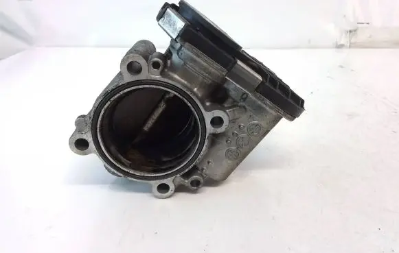 Opel Astra J Throttle body valve 55565260 0280750496