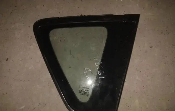 Toyota Corolla Verso AR10 Rear side window