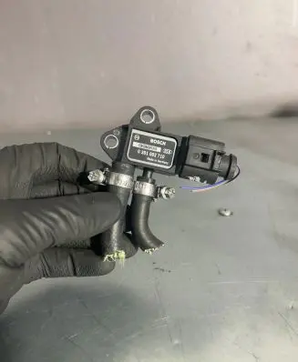 Volkswagen PASSAT B6 Air pressure sensor 0281002710 210517T0250E