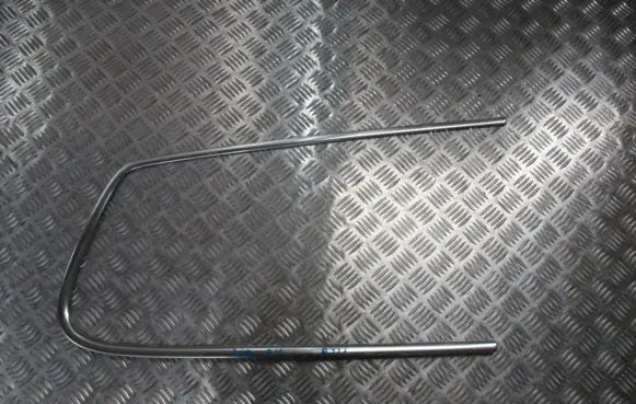 Volkswagen PASSAT B6 Windshield/front glass wiper blade 