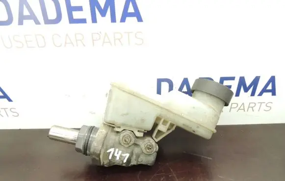 Toyota Yaris Master brake cylinder