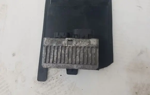 Opel Insignia A Glow plug pre-heat relay 55574293