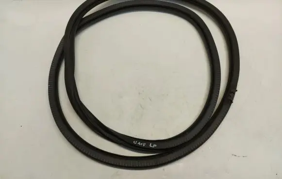 Mercedes-Benz CLA C118 X118 Front door rubber seal