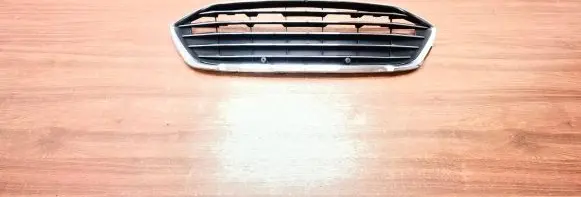 Ford Focus Front bumper upper radiator grill JX7B8C436A