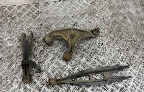 Rear upper control arm/wishbone