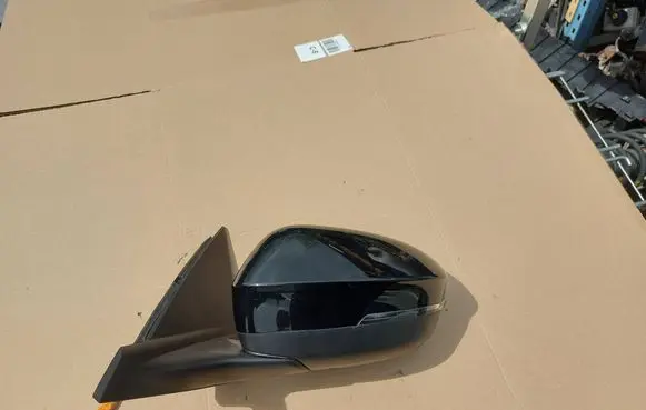 Renault Megane E-Tech Front door electric wing mirror 963024580R
