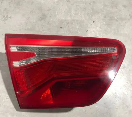 Seat Alhambra (Mk2) Tailgate rear/tail lights 7N5945093G