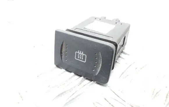 Volkswagen Golf IV Windscreen/window heater switch 1J0959621C