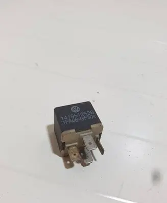 Skoda Fabia Mk2 (5J) Other relay 141951253B