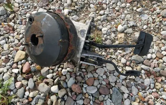 Jaguar XJ X300 Brake booster 3774717014