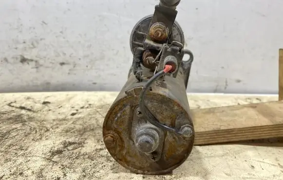 Volkswagen Golf IV Starter motor 0001125007 671639