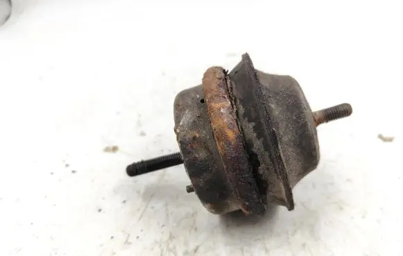 Ford Sierra Engine mount bracket