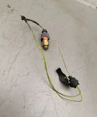 BMW 3 E46 Coolant temperature sensor 1761900 BMW35C