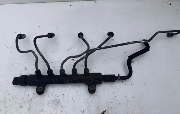Toyota Corolla Verso AR10 Fuel main line pipe