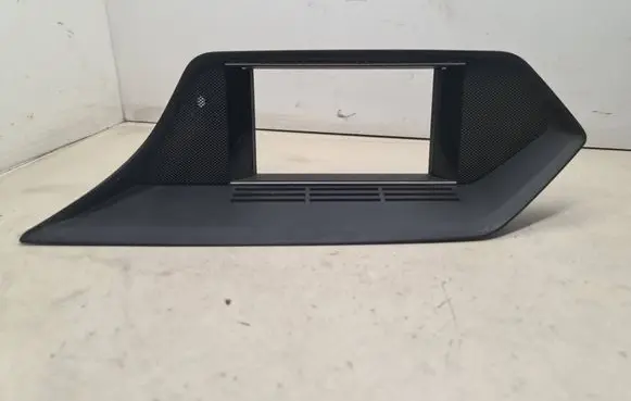 Mercedes-Benz E W212 Radio/GPS head unit trim A2126801336