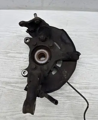 Toyota Avensis T270 Front wheel hub spindle knuckle