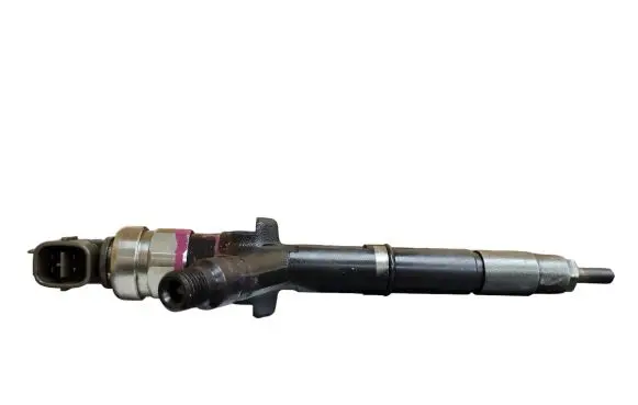 Nissan Primera Fuel injector AW400AW4