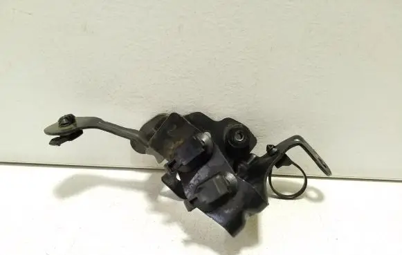 Nissan X-Trail T32 Other engine bay part 223671227R