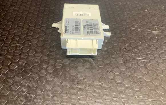 BMW 5 F10 F11 Air suspension control unit module (rear) 004014003 004002000 6860386