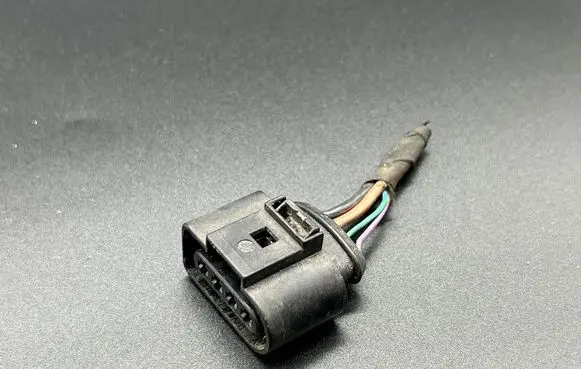 Volkswagen PASSAT B7 Rear tail light wiring loom 1J0973724