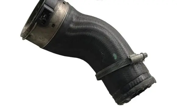 Volvo V40 Intercooler hose/pipe 31338545