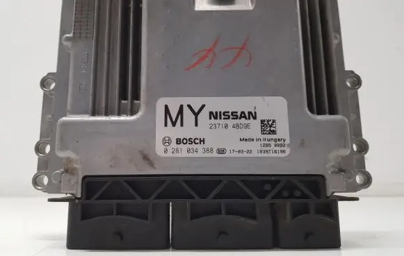 Nissan X-Trail T32 Engine control unit/module 237104BD9E 0281034388 1039T16196