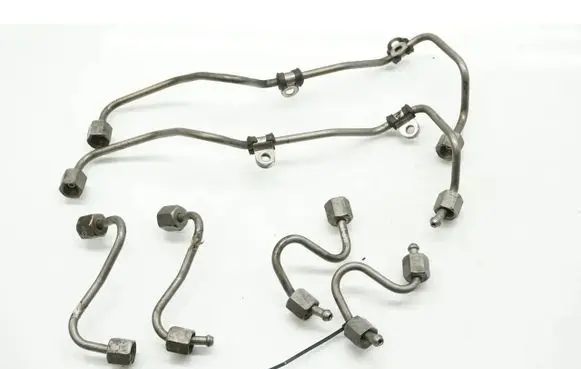 Mercedes-Benz C W204 Fuel injector supply line/pipe 
