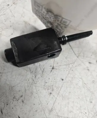 Volkswagen Polo Fuel Injector clamp holder 