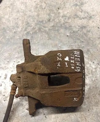 Toyota Avensis Verso Front brake caliper