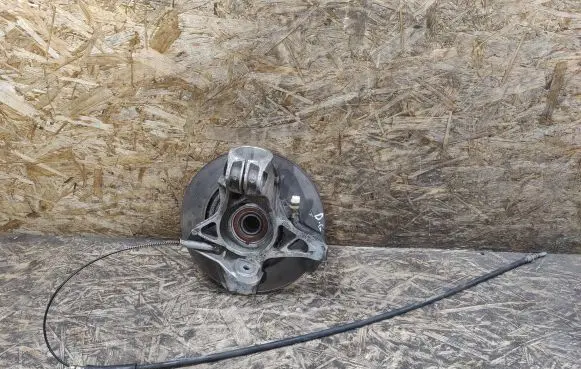 Rear wheel hub spindle/knuckle