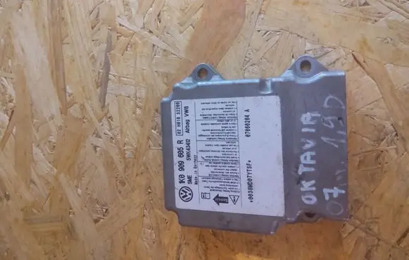 Skoda Octavia Mk2 (1Z) Airbag control unit/module 1K0909605R 5WK43412