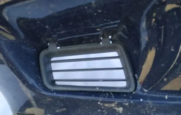Volvo S40, V40 Front bumper lower grill
